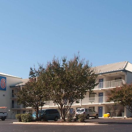 Motel 6-Raleigh, Nc - Cary Ngoại thất bức ảnh